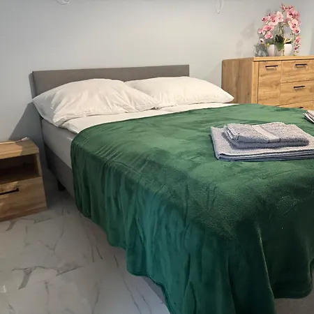Szafranowe Wzgorze Iii - Oficyna, Zew Jacuzzi, Parking Апартаменты